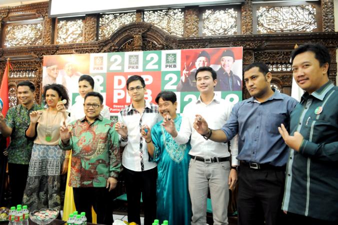 http://www.pkb.or.id/unlocked/styles/dpp_pkb_foto_berita/public/unlock/0a853c1f114d4010830121b33b605a7830327e5223cb35728f58a0f8c1c7a7af7d9431520a81a217f00cbaa95d74f4e0galeri-fototampil/DSC_7918.JPG?itok=qwuiMBId